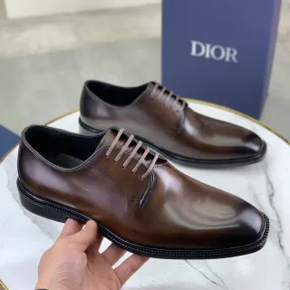 Dior বাদামি পালিশড ক্যাপ-টো অক্সফোর্ড জুতা