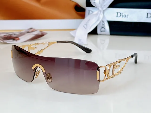 Dior óculos de sol dourado marrom estilo escudo sem aro 7