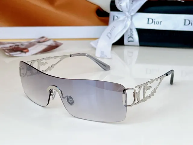 Dior óculos de sol dourado marrom estilo escudo sem aro 9
