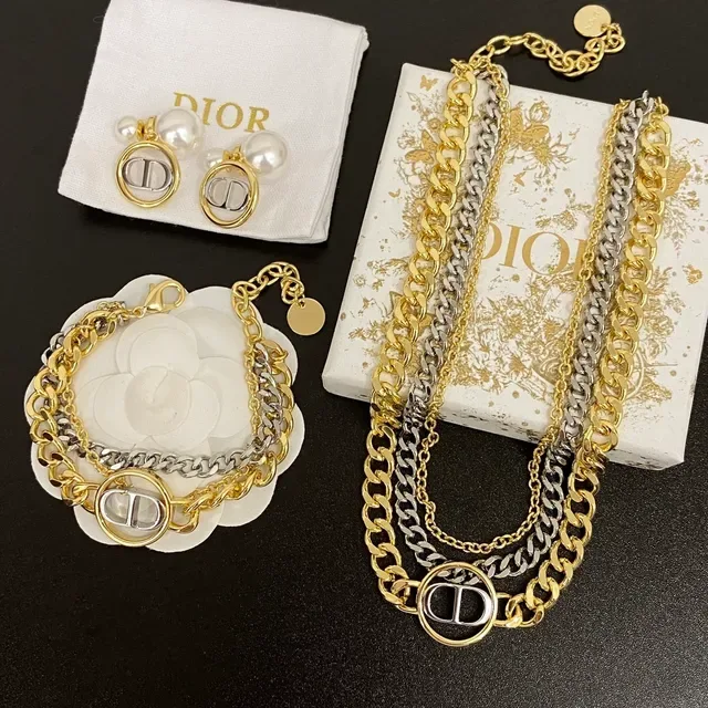 Dior قلادة ذهبي فضي سلاسل مزدوجة طبقة لوجو ميداليون 2