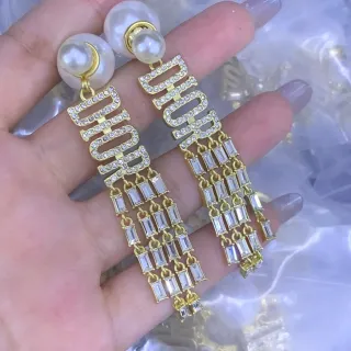 Dior Boucles d'oreilles Perles Blanches Stud Doré