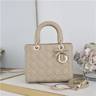 Dior Lady Dior बेज क्विल्टेड कैनेज टॉप-हैंडल टोट बैग