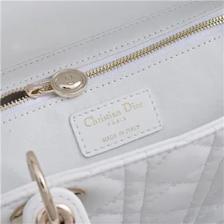 Dior Lady Dior বেইজ কোয়িল্টেড ক্যানেজ টপ-হ্যান্ডেল টোট ব্যাগ 2