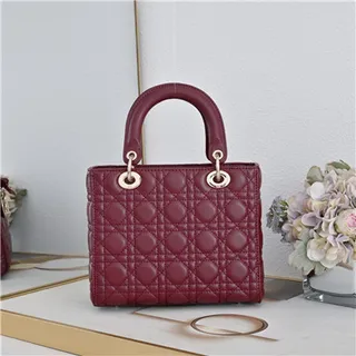 Dior Lady Dior বেইজ কোয়িল্টেড ক্যানেজ টপ-হ্যান্ডেল টোট ব্যাগ 24