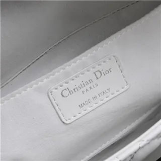 Dior Lady Dior حقيبة توت أبيض مقلمة بحبال علوية 4