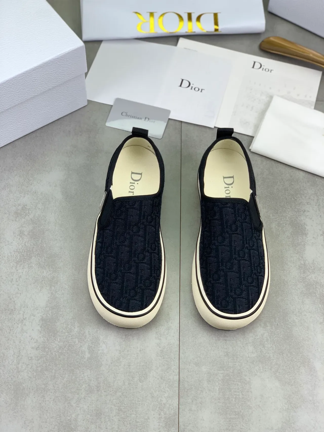 Dior Chaussures Slip-On Canvas avec motif Jacquard Oblique Navy Beige 5
