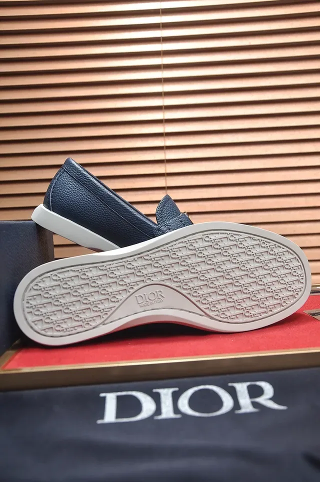 Dior Mocassins Cuir Pebbled Navy White Boucle D-Shaped Metal 3