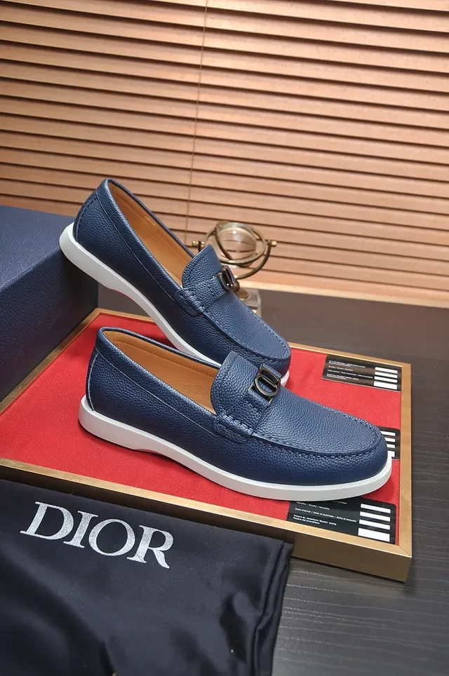 Dior Mocassins Cuir Pebbled Navy White Boucle D-Shaped Metal 4