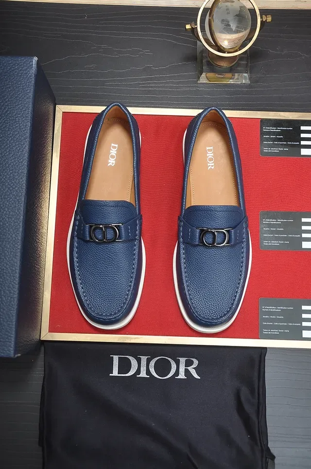 Dior Mocassins Cuir Pebbled Navy White Boucle D-Shaped Metal 5