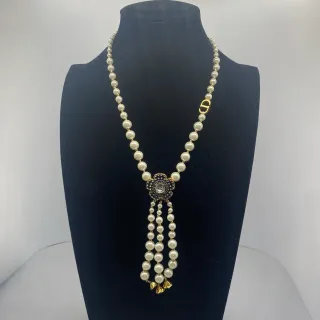 Dior Rose des Vents Collier perles beige doré chaîne florale cristal pendentif