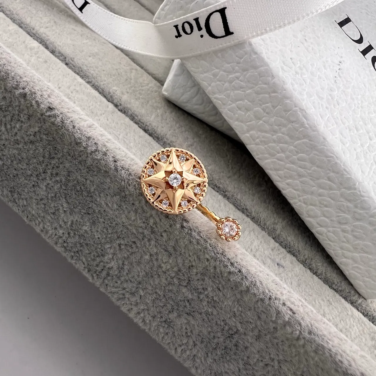 Dior Rose des Vents Ouro Prata Punho Aberto Motivo Bússola Estrela Anel 4