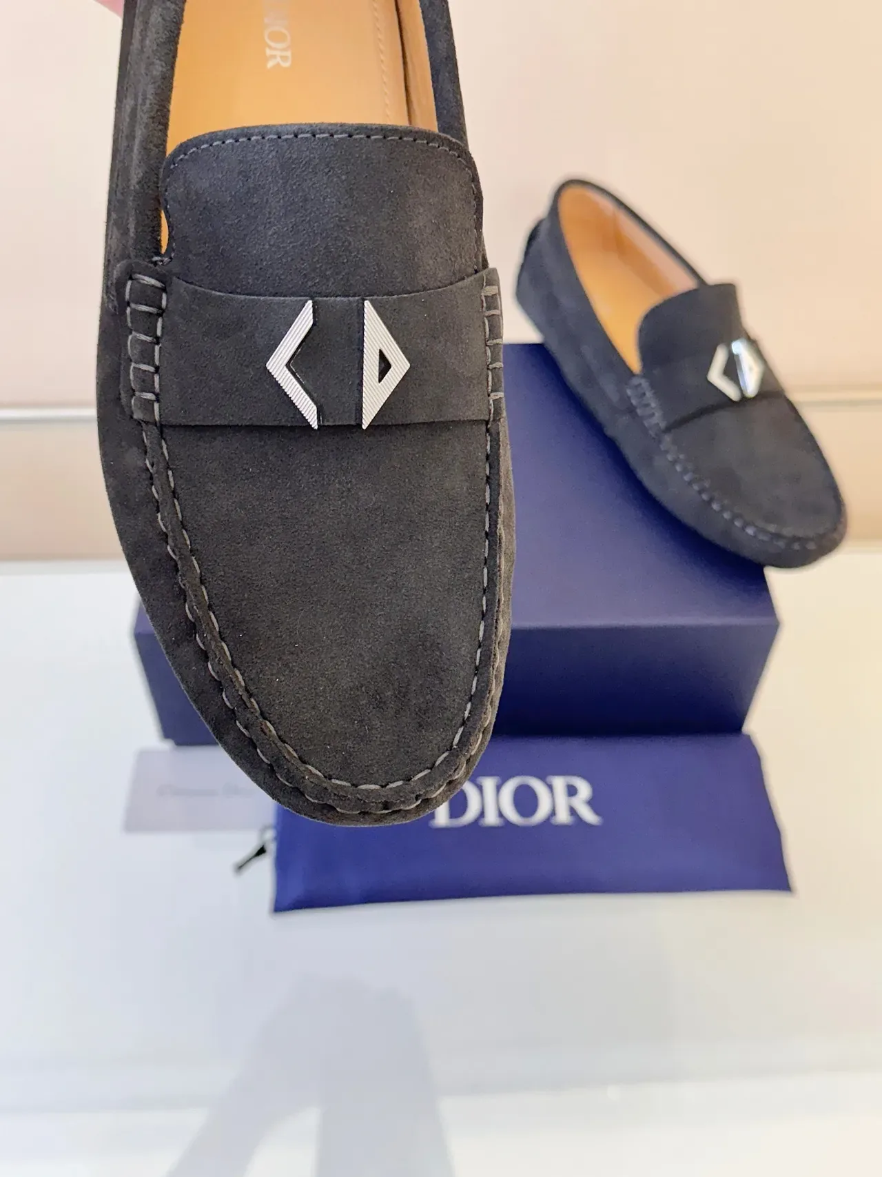 Dior Loafers de Selle Daim Gris Foncé 3