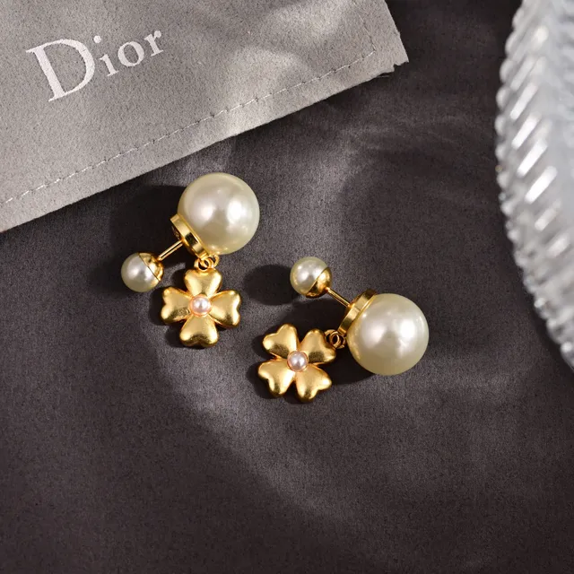 Dior Tribales boucles d'oreilles fleur de perle blanche dorée 2