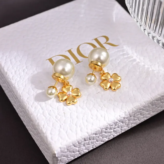 Dior Tribales boucles d'oreilles fleur de perle blanche dorée 5