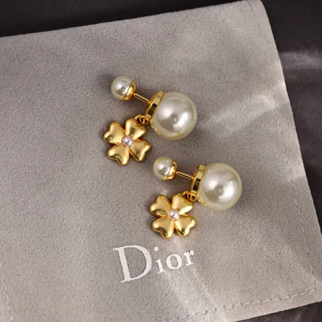 Dior Tribales boucles d'oreilles fleur de perle blanche dorée 6