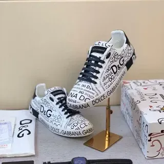 Dolce & Gabbana সাদা কালো সব জুড়ে লোগো প্রিন্ট নিম্ন টপ আকৃতি জীবনধারা স্নিকার