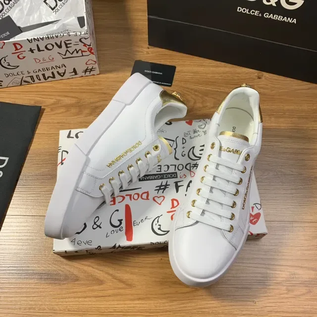 Dolce & Gabbana Zapatillas Lifestyle Blancas Doradas de Cuero con Hardware 6