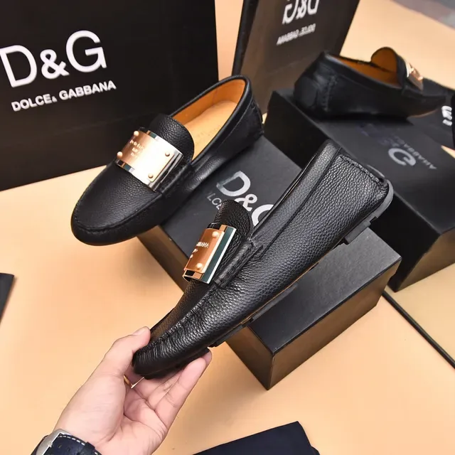 Dolce & Gabbana 黑色金色压纹皮革金属徽章乐福鞋 4