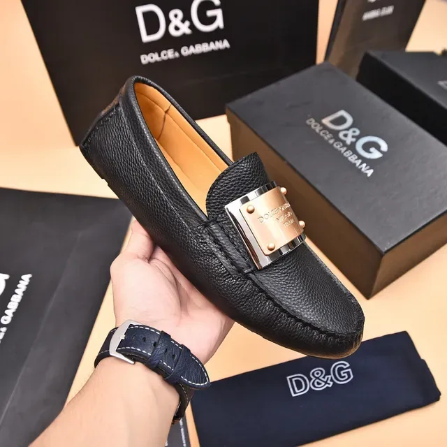 Dolce & Gabbana 黑色金色压纹皮革金属徽章乐福鞋 5
