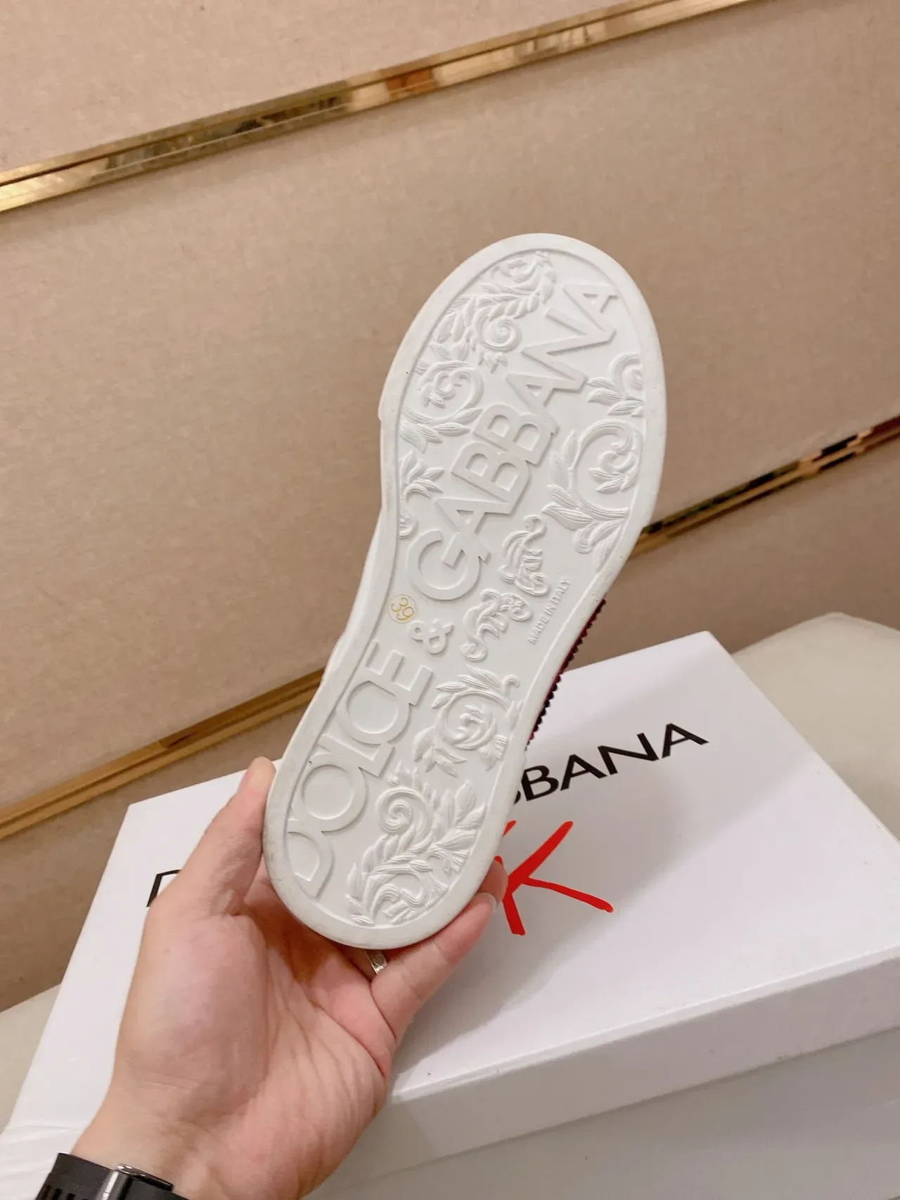 Dolce & Gabbana DG Logo 白色紫色品红色生活方式运动鞋 2
