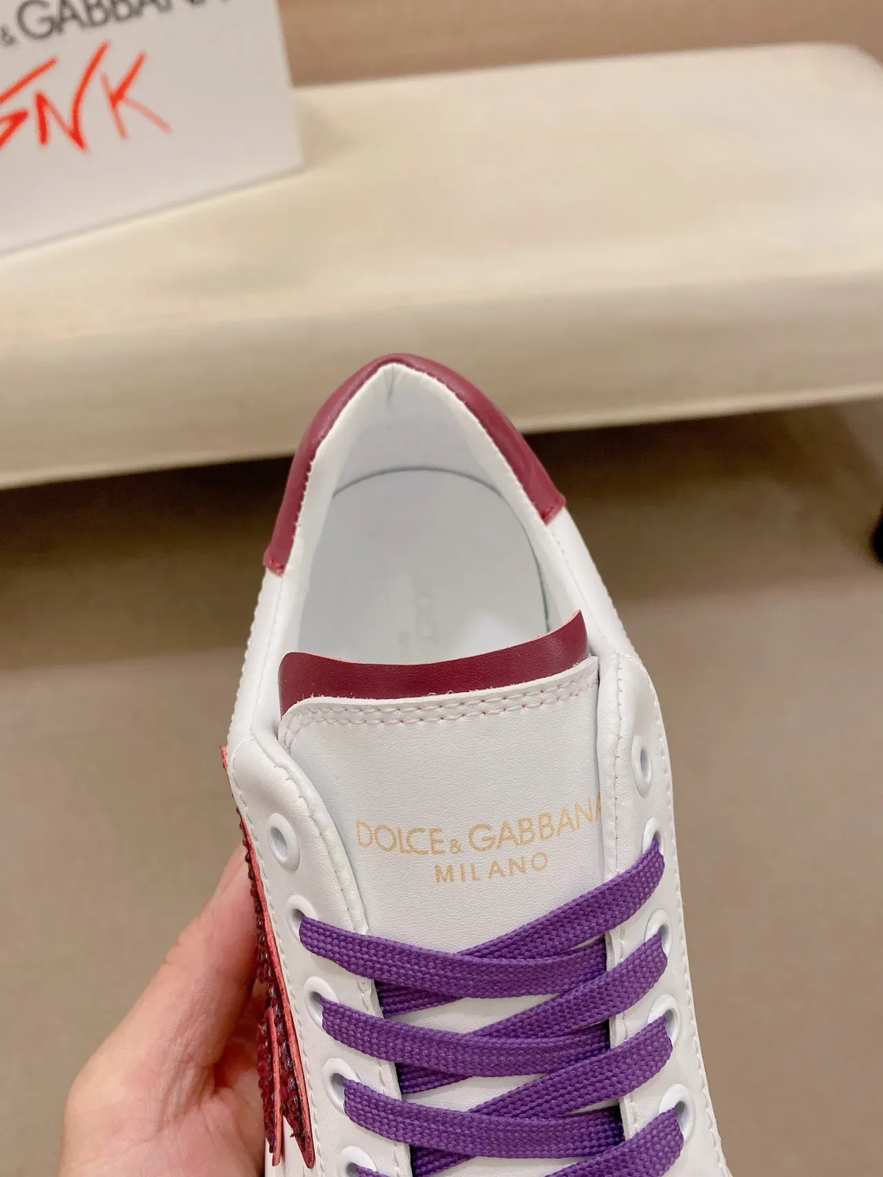 Dolce & Gabbana DG Logo 白色紫色品红色生活方式运动鞋 4