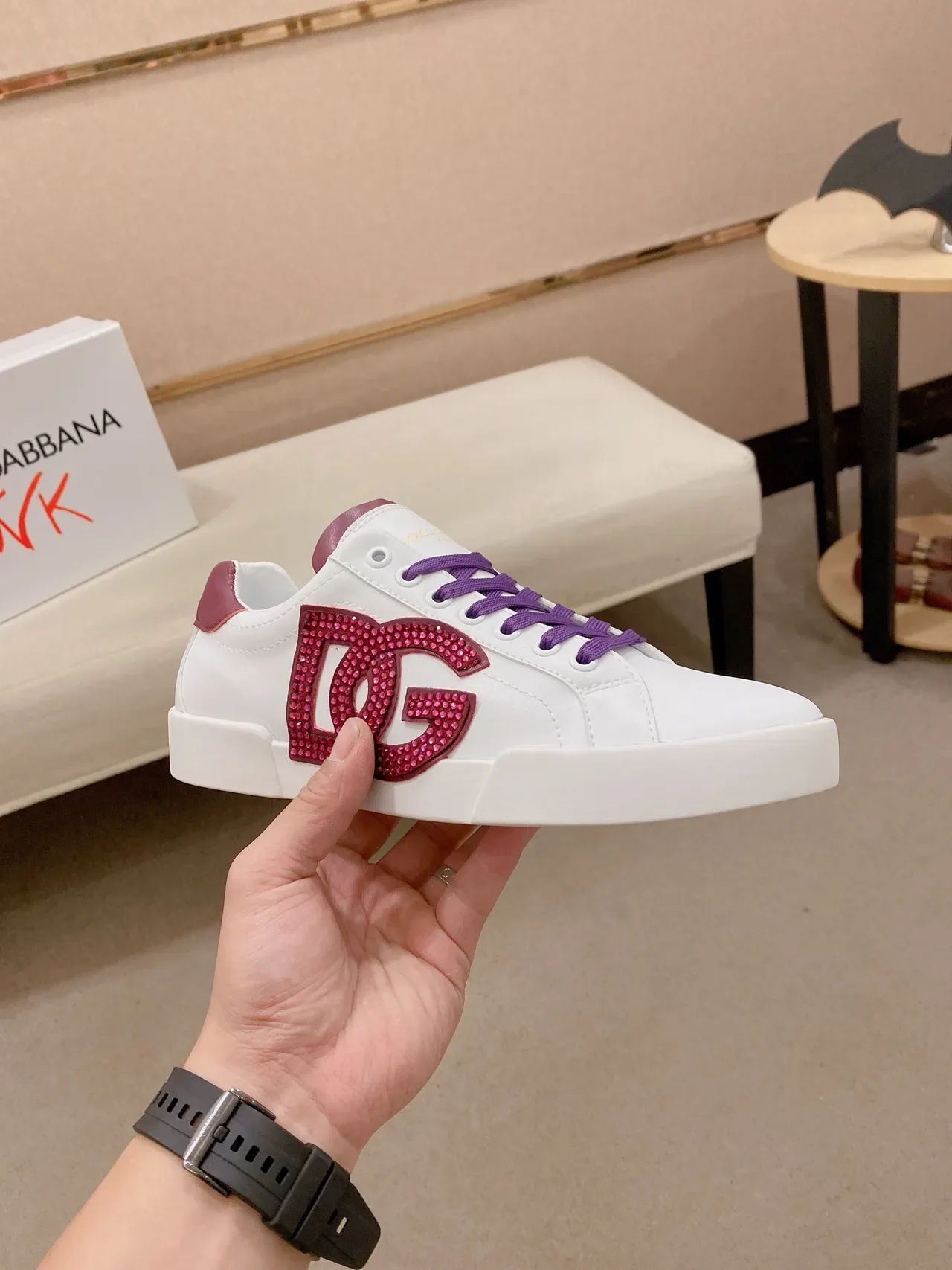 Dolce & Gabbana DG Logo 白色紫色品红色生活方式运动鞋 5