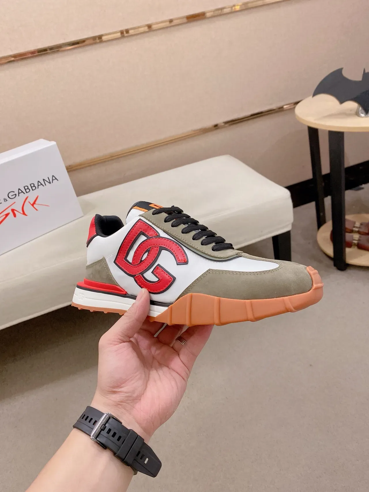 Dolce & Gabbana DG Logo 白橄榄红橙生活运动鞋 4