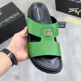 Dolce & Gabbana نعال جلدية خضراء DG Logo زلقة