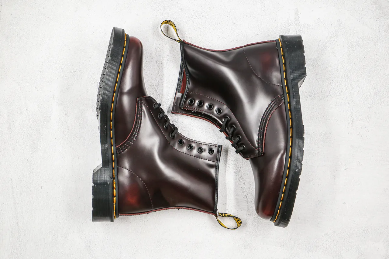 Dr. Martens 1460 Botín Martin Cuero Pulido Marrón Cereza 9