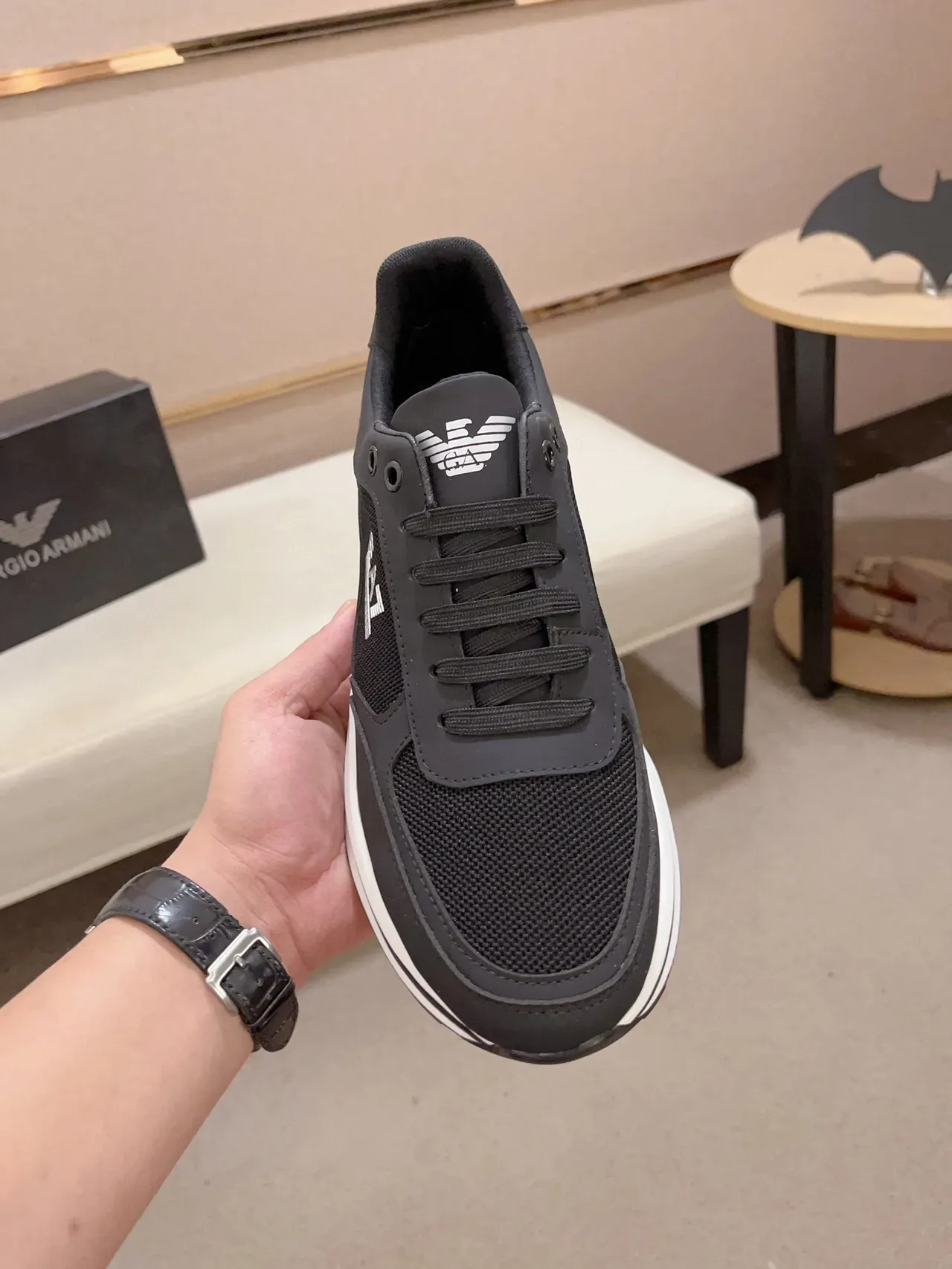 Emporio Armani EA7 কালো এবং সাদা লাইফস্টাইল স্নিকার 2