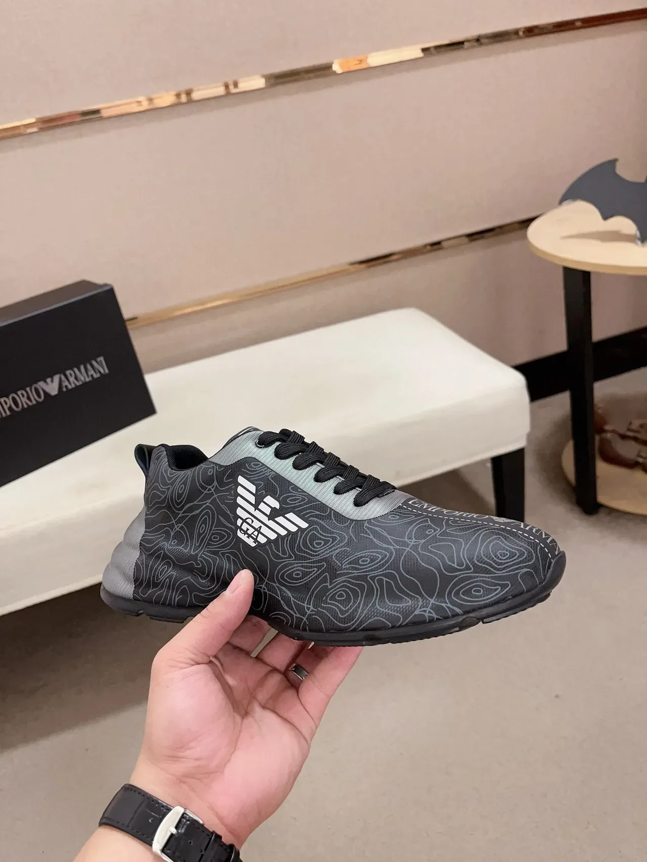 Emporio Armani طباعة توبوغرافية شعار النسر أحذية رياضية أسود للأسلوب الحیاتي 4