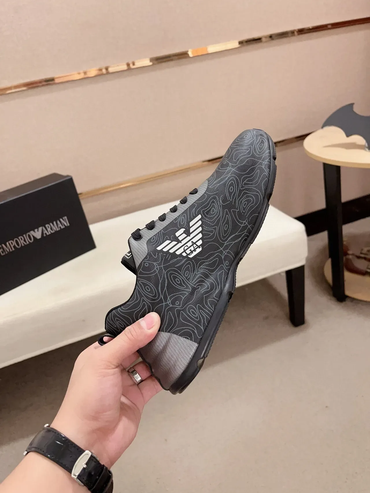 Emporio Armani طباعة توبوغرافية شعار النسر أحذية رياضية أسود للأسلوب الحیاتي 5