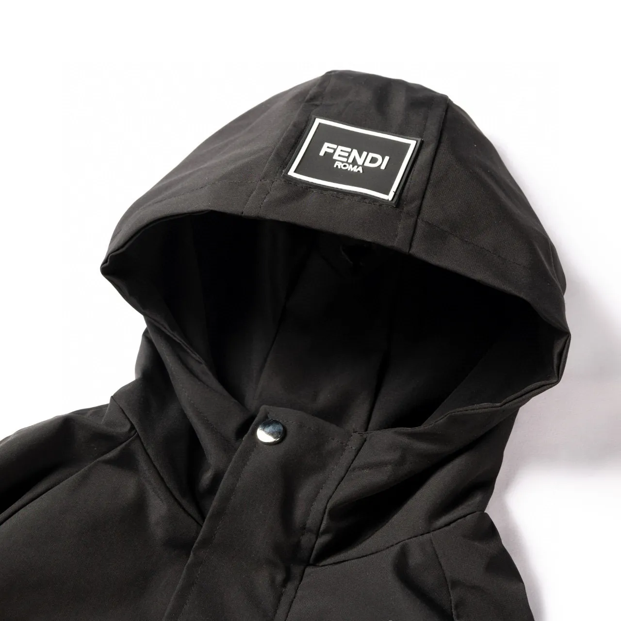 Fendi Veste à Capuche à Fermeture Éclair Avant Noir et Blanc 15