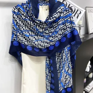 Fendi FF चेन प्रिंट लंबी रेशम स्कार्फ