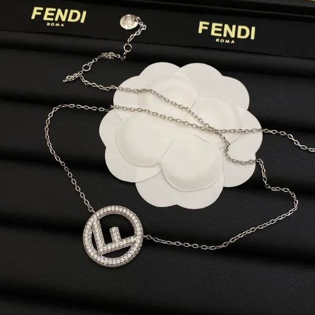 قلادة معلقة Fendi FF Logo Pavé Crystal 3
