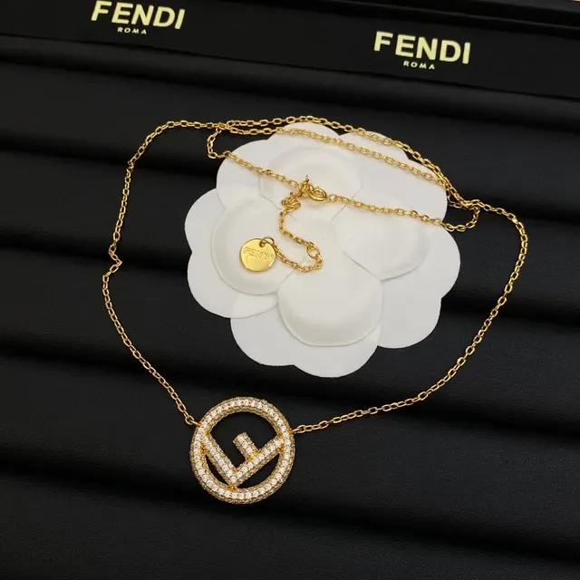 قلادة معلقة Fendi FF Logo Pavé Crystal 4