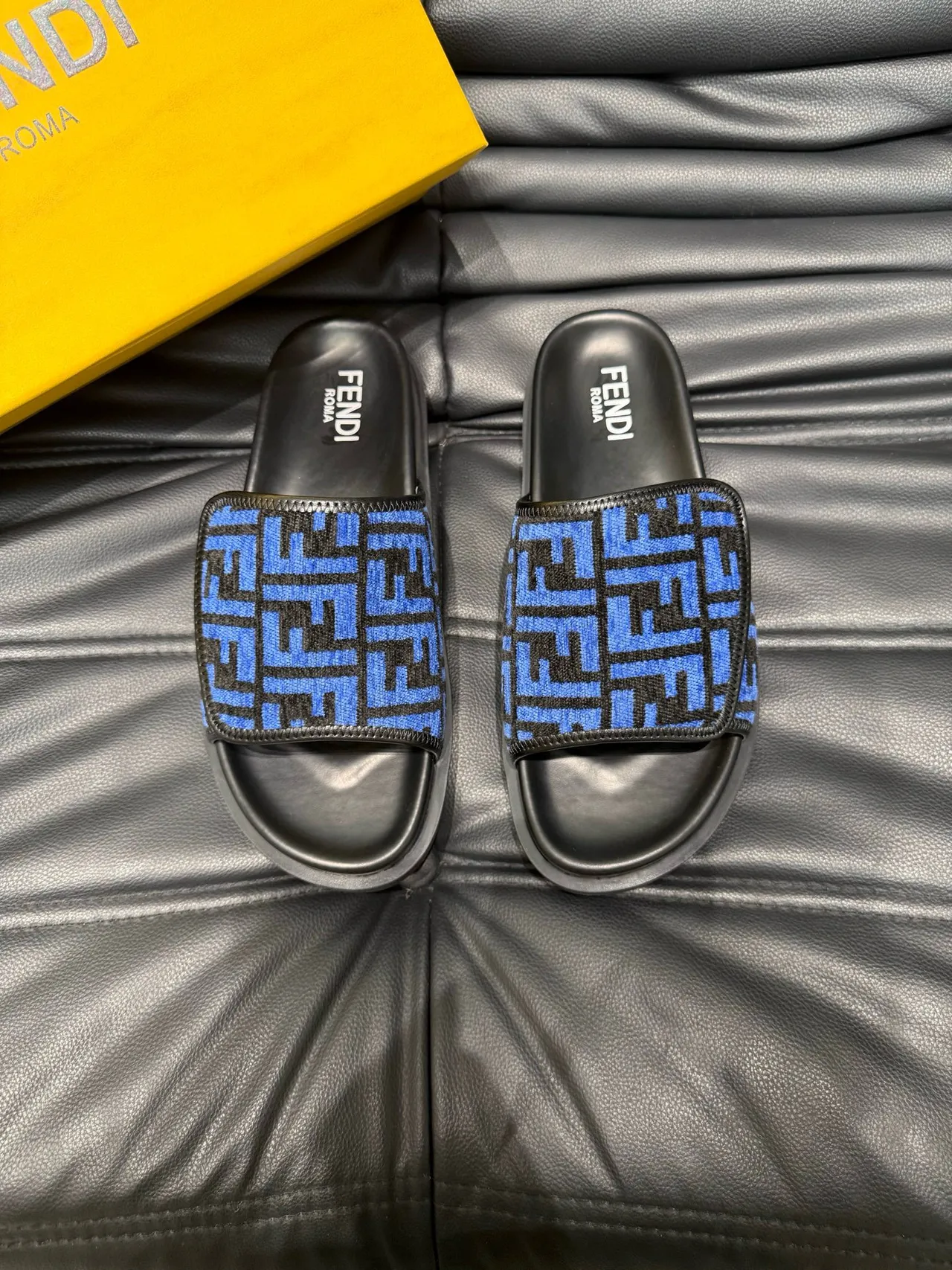 Fendi FF Slide নীলা এবং কালো Monogram স্লিপার 2