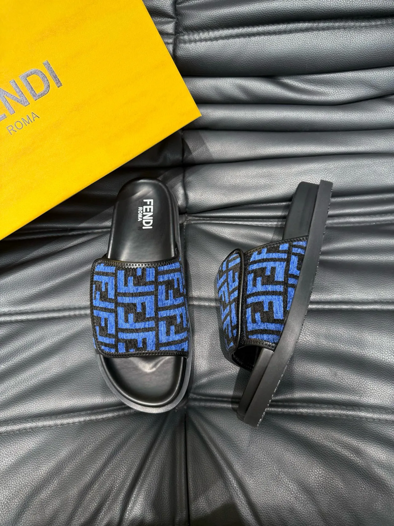 Fendi FF Slide নীলা এবং কালো Monogram স্লিপার 3