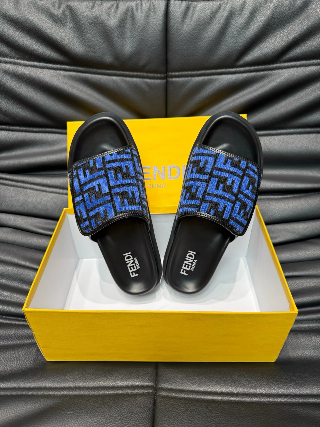 Fendi FF Slide নীলা এবং কালো Monogram স্লিপার 6