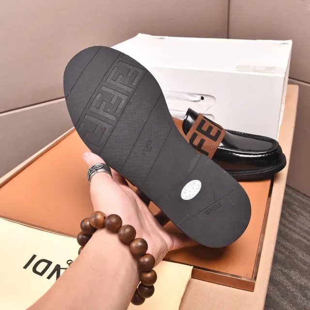 Fendi Mocassim Preto Marrom Couro Patentado Brilhante Cinto Elástico Logo 3