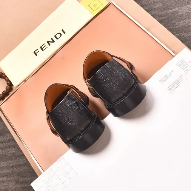 Fendi Mocassim Preto Marrom Couro Patentado Brilhante Cinto Elástico Logo 4