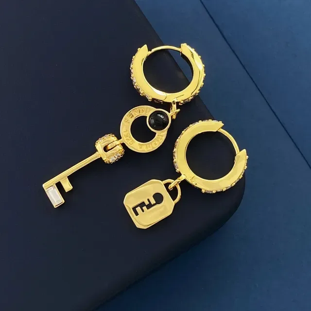 Fendi Lock & Key Boucles d'oreilles asymétriques en cristal et ónix doré 6