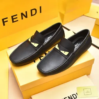 Fendi Monster Eye काले चमड़े के लोफर