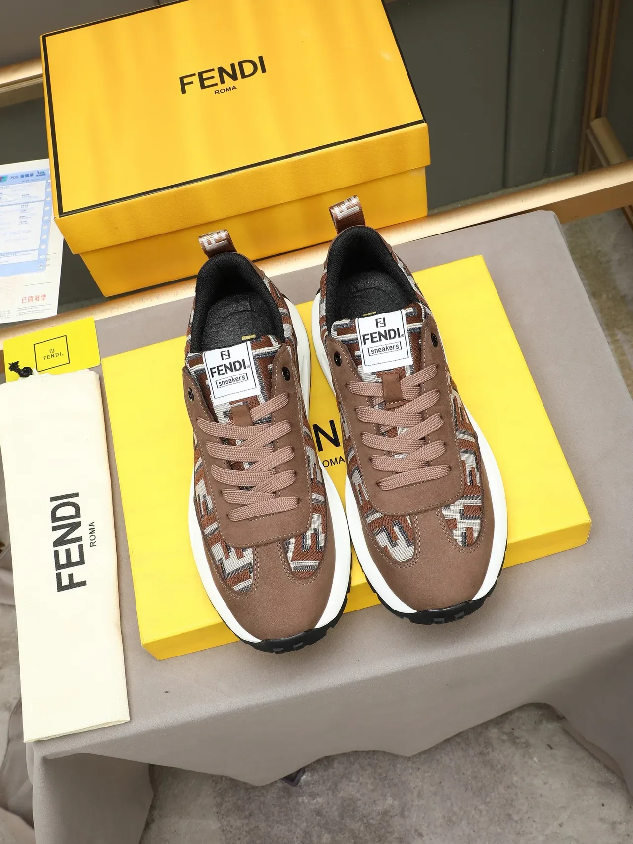Fendi Runner বাদামি বেইজ FF Jacquard টেক্সটাইল সুয়েড ওভারলেস লাইফস্টাইল স্নিকার্স 3