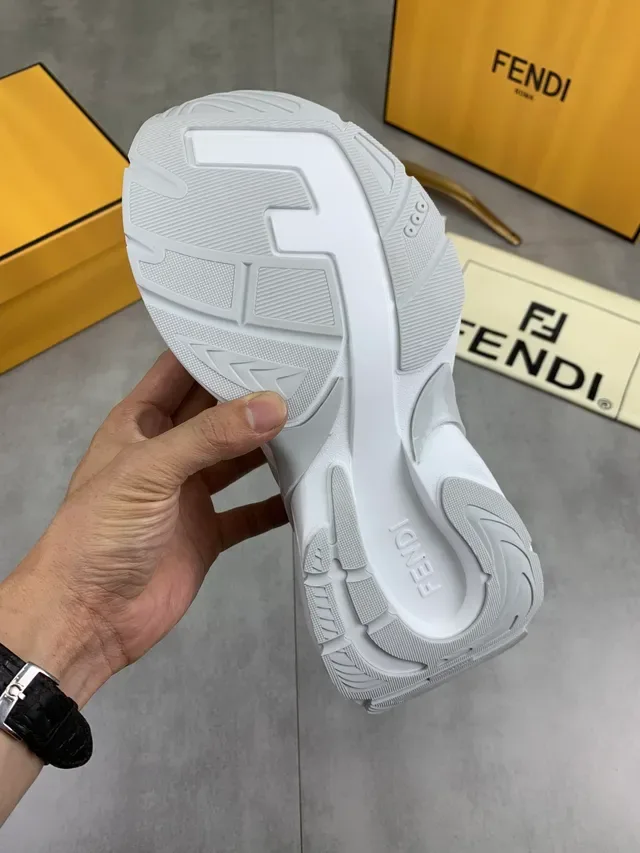 Fendi Runner सफेद भूरा प्लेटफॉर्म सोल लेयर्ड सिंथेटिक और मेश अपर चंकी स्नीकर 3