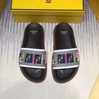 Fendi Slide Noir Multicolore FF-Logo Bride Semelle Plate Silhouette Sandales