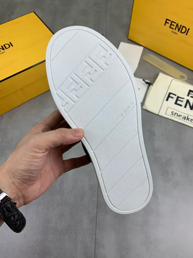 Fendi Sneaker Slip-On Gris Marron Construction Cuir Pebbled Haut Lifestyle Sneakers 2