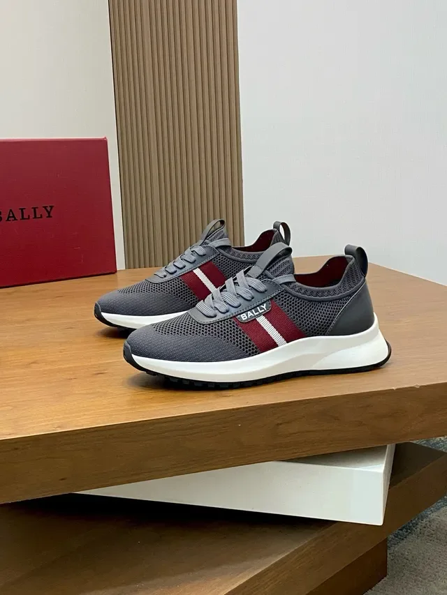 Bally Tênis Lifestyle Cinza Bordô Superior de Malha Painel Lateral Listrado 4