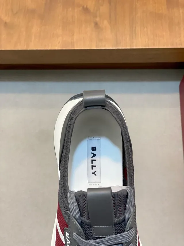 Bally Tênis Lifestyle Cinza Bordô Superior de Malha Painel Lateral Listrado 7