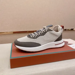 أحذية رياضية بيج وأحمر مع upper من knit-mesh hybrid midsole مصمم أبيض